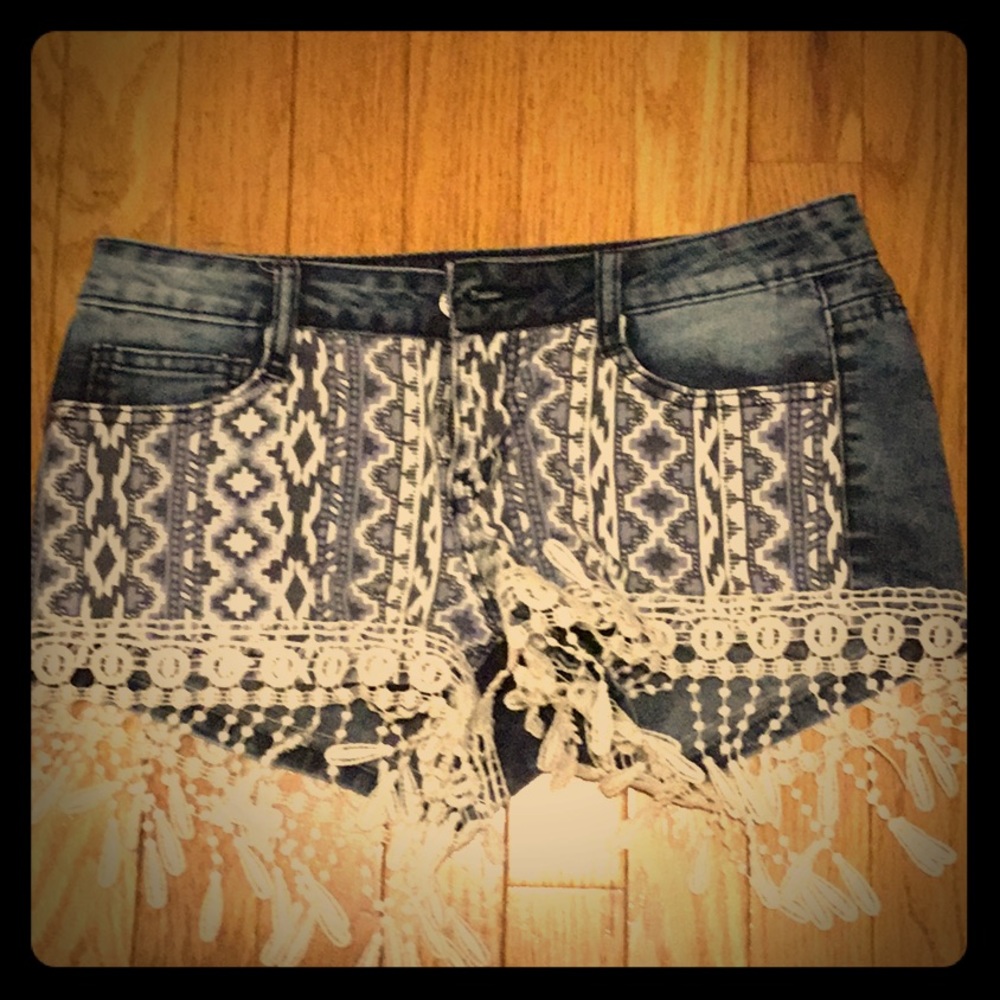 Lei Ashley low rise jean shorts